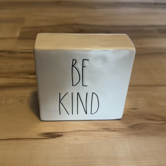 RAE DUNN Home Decor - Picture 1 of 3